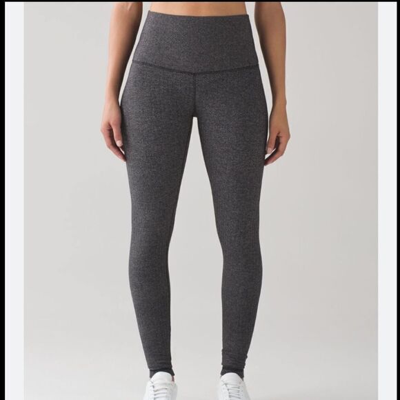 Lululemon Wunder Under Pant (Hi-rise) - Picture 2 of 5